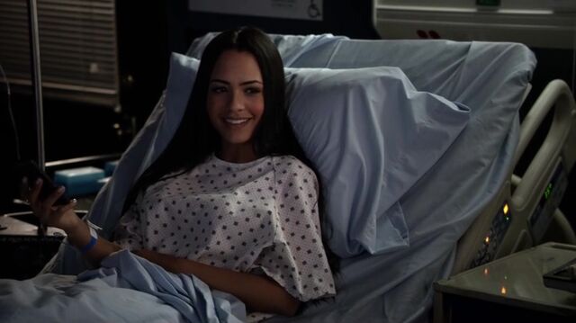File:6X17-103-Sarah.jpg