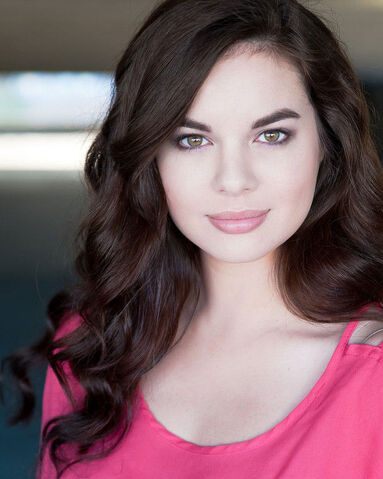 File:Courtney Lakin.jpg