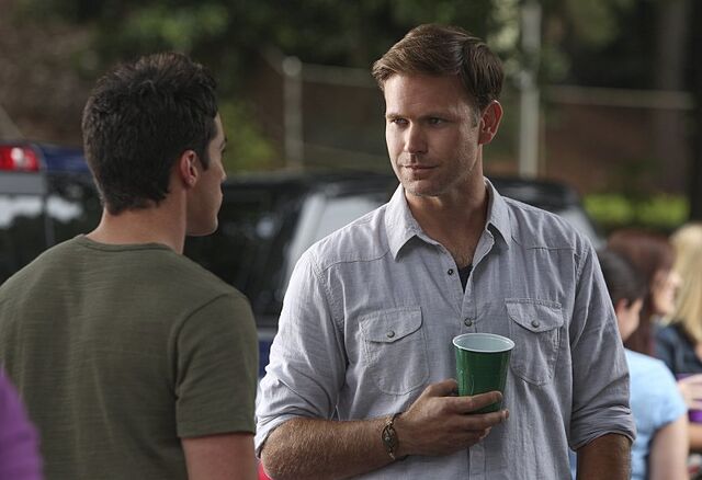 File:6x01-01.jpg