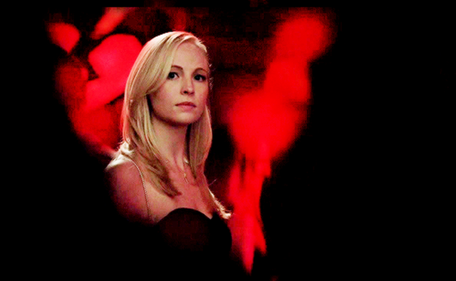File:Caroline in 5x13.,.png
