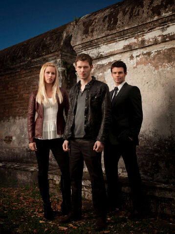 File:3siblings.jpg
