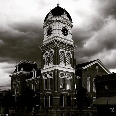 File:Mystic Falls Clock Tower.jpg