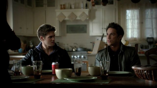File:310VampireDiaries0572.jpg