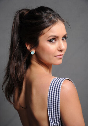 File:2011 Teen Choice Awards 07 Nina Dobrev.jpg