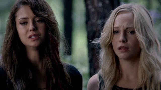 File:Elena and Caroline TVD 5x04.jpg