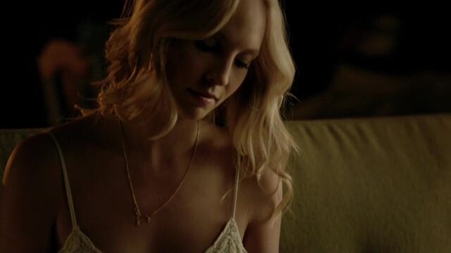 File:7X01-116-Caroline.jpg
