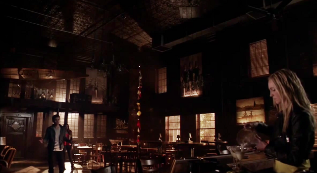 File:Stefan-Elena-Caroline 6x16.png
