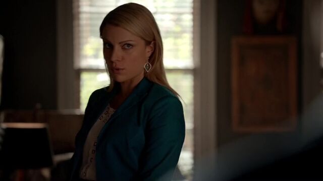 File:7X04-32-Mary.jpg