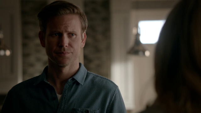 File:720-015~Caroline-Alaric.png