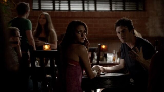 File:Delena TVD 5x04.jpg