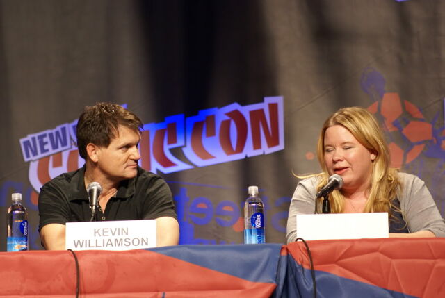 File:2010 NYCC 28.jpg