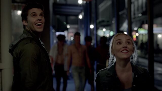 File:Josh TO 1x02.jpg
