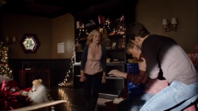 File:Liz-collpasing.png