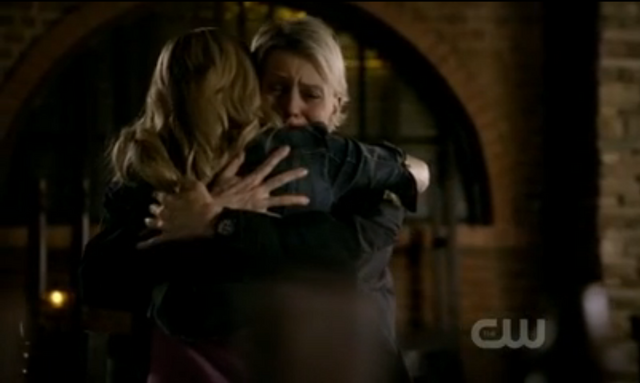 File:CarolineandElizabeth.png