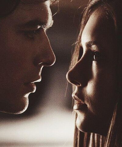 File:Damon and Elena almost kiss.jpg