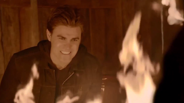 File:Stefan in the fire.png