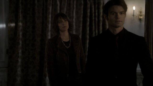 File:Elijah-2x08-elijah-19192765-1280-720.jpg