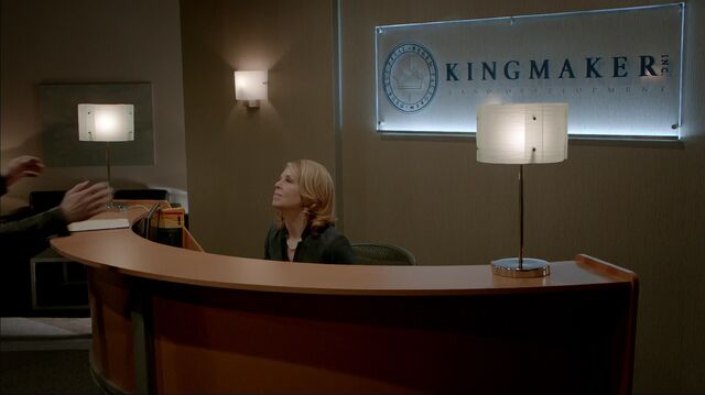 File:TO317 Kingmaker-front-desk.jpg