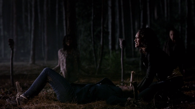File:Bonnie-and-the-witch-in-4.17-Because-the-Night.png