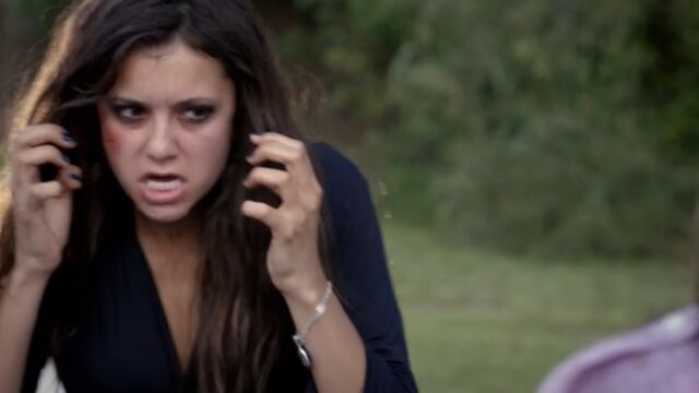File:Katherine gets pepper sprayed TVD 5x02.jpg