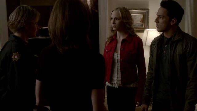 File:Tvd0322-0691Care-Liz.jpg