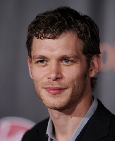 File:Joseph+Morgan+Immortals+World+Premiere+rpXA6Lx-M-hl.jpg