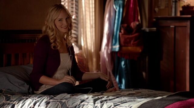 File:7X05-27-Caroline.jpg