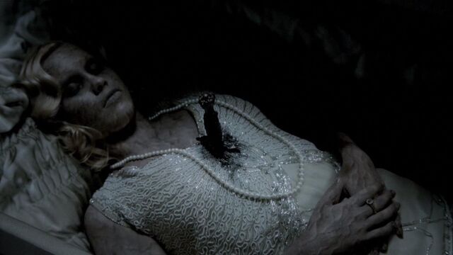 File:3x03-The-End-of-The-Affair-rebekah-26219338-400-225-1-.jpg