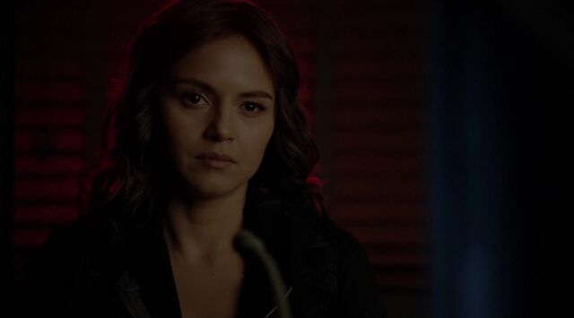 File:712-160-Rayna.jpg