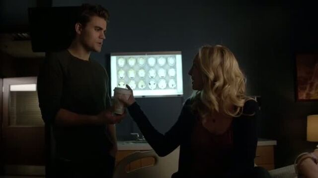 File:6X12-103-CarolineStefan.jpg