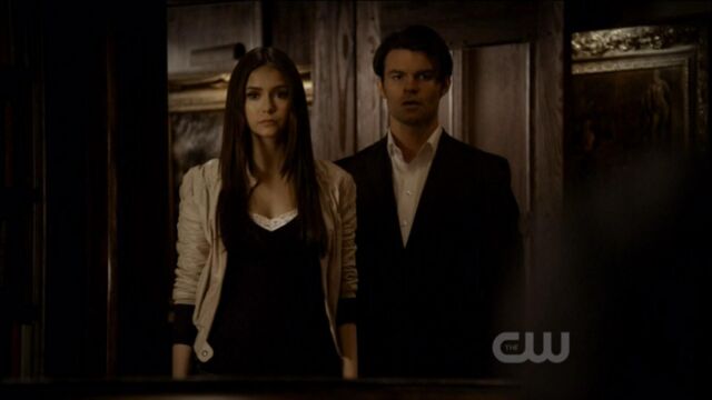 File:Elijah-and-Elena-in-Klaus-2x19-elijah-and-elena-21741446-1921-1080.jpg
