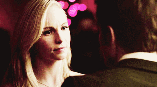 File:Caroline and Stefan 5x13.png