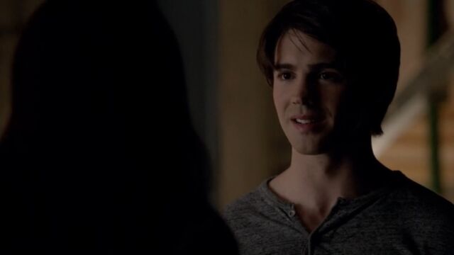 File:Jeremy 2 TVD 5x06.jpg