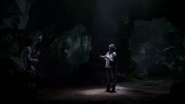 File:6X05-78-BonnieDamon.jpg