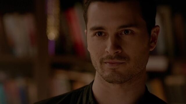 File:7X08-22-Enzo.jpg