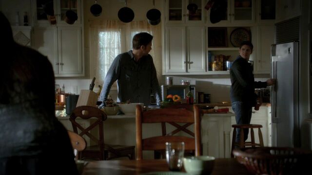 File:310VampireDiaries0454.jpg