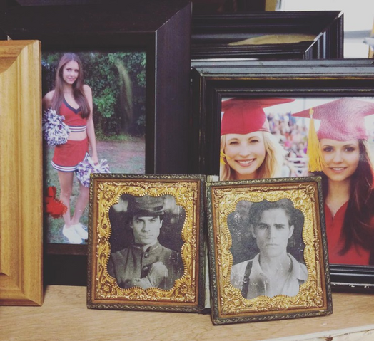 File:TVD Photo Frames.png
