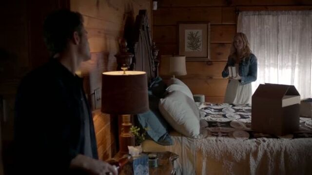 File:6X14-46-Caroline.jpg