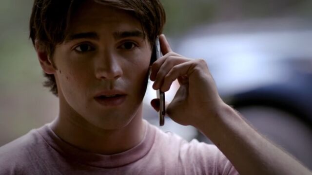 File:Jeremy 3 TVD 5x02.jpg