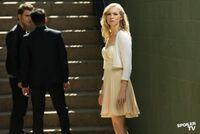 4x09-05.jpg