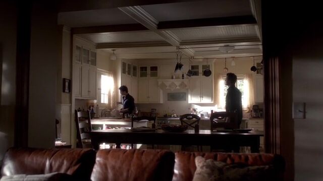 File:TVD4x06-Gilbert House 48.jpg