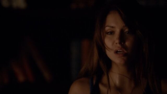 File:Elena 17 TVD 5x02.jpg