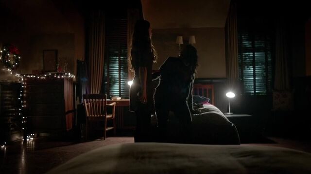 File:7X09-90-NoraBonnie.jpg