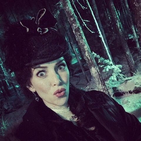 File:Mama-salvatore-on-set.jpg