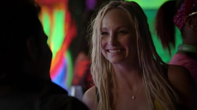 File:6X16-56-Caroline.jpg