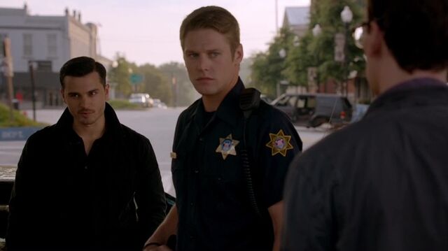 File:7X04-35-MattEnzo.jpg