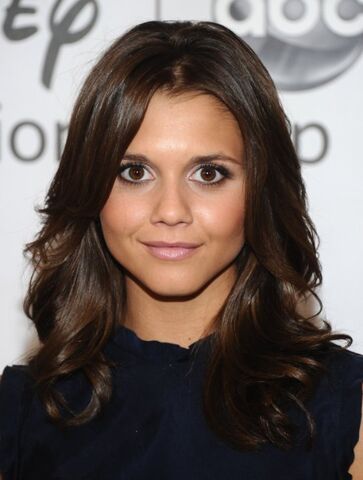 File:Alexandra Chando.jpg
