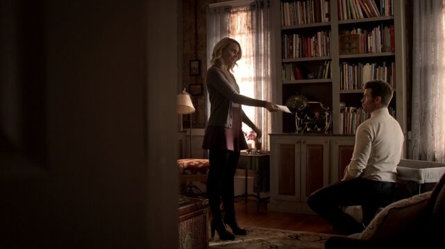 File:Normal TheOriginals213-0900ElijahCami.jpg