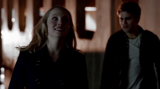 File:Caroline and Tom 5x17.png