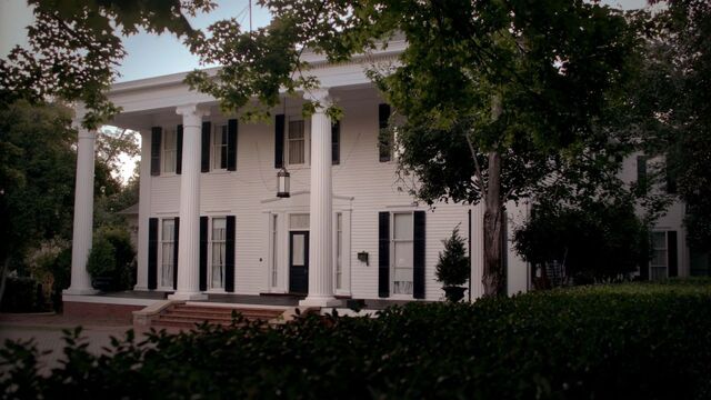 File:Originalsmansionneworleans.jpg